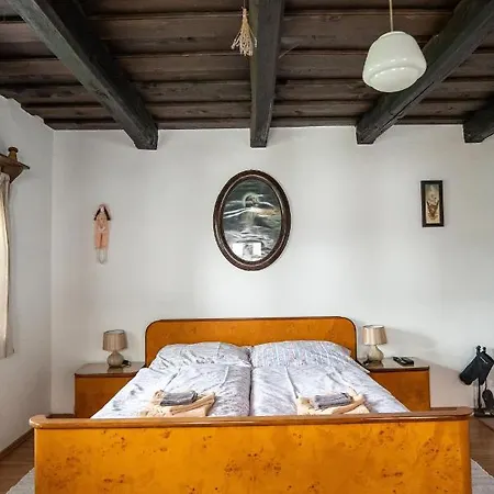 Na Vcelej Farme Polichno