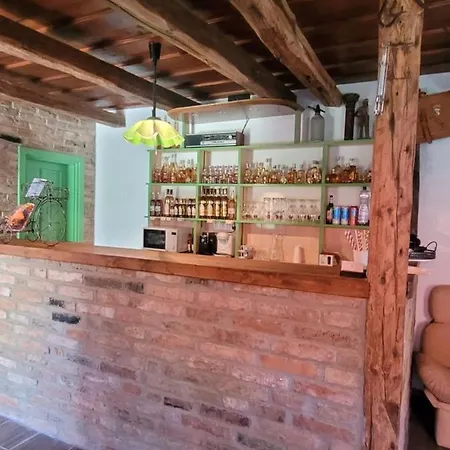 Ferienhaus Na Vcelej Farme Polichno