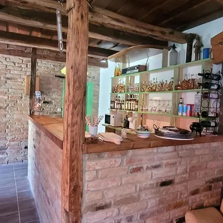 Na Vcelej Farme Polichno