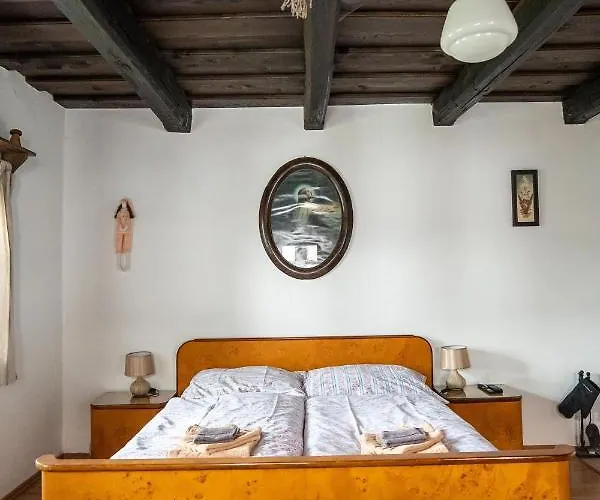 Na Vcelej Farme Polichno